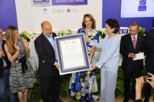 Pablo Gómez Borbón gana Premio Nacional Feria del Libro Eduardo León Jimenes 2022